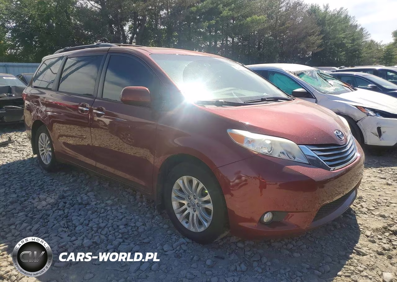 2017 Toyota Sienna Xle 8-Passenger VIN:5TDYZ3DC8HS831575 - 4