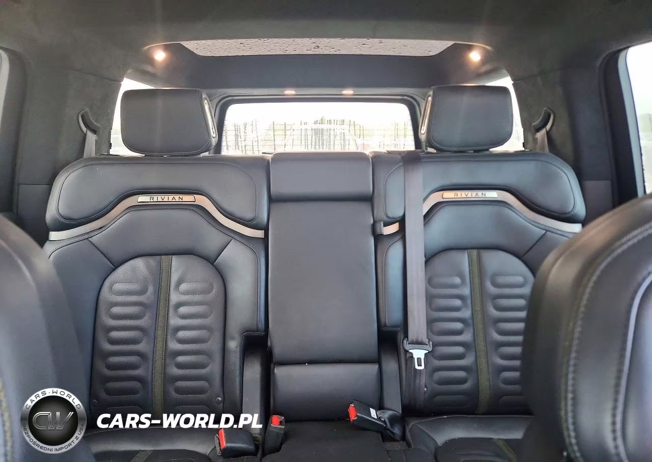 2023 Rivian R1S Adventure VIN:7PDSGABA7PN003807 - 10