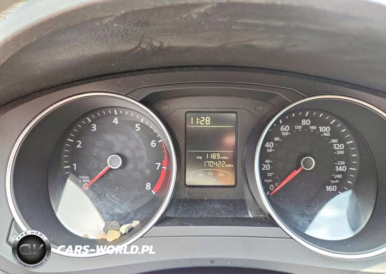 2024 Volkswagen Jetta 2.0T Luxury VIN:3VWD07AJ8FM404359 - 9