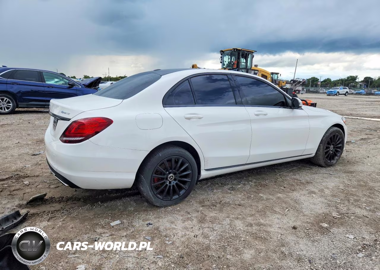 2019 Mercedes-Benz C 300 4Matic VIN:55SWF8EB1KU316589 - 3