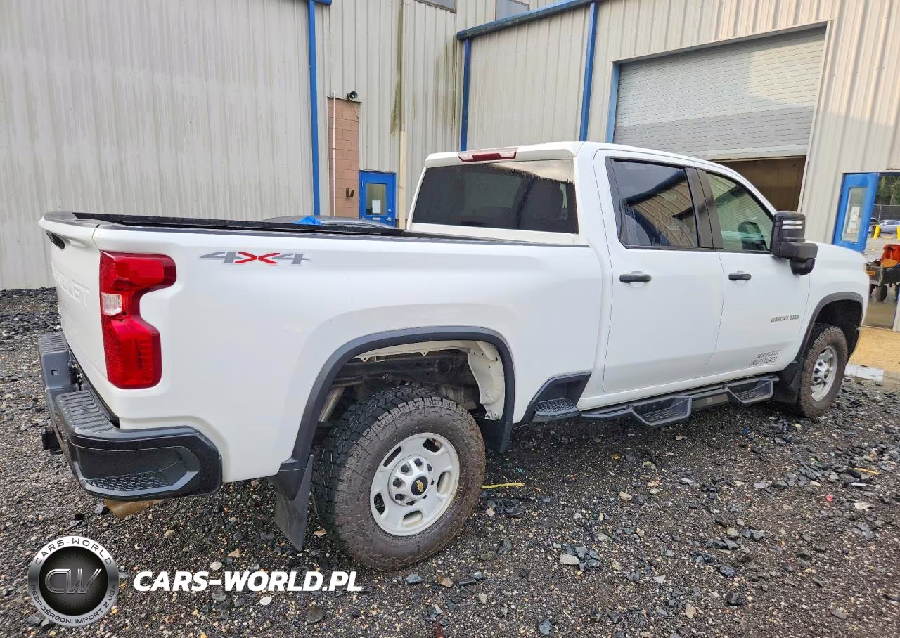 2021 Chevrolet Silverado K2500 Heavy Duty VIN:1GC4YLE74MF273088 - 3