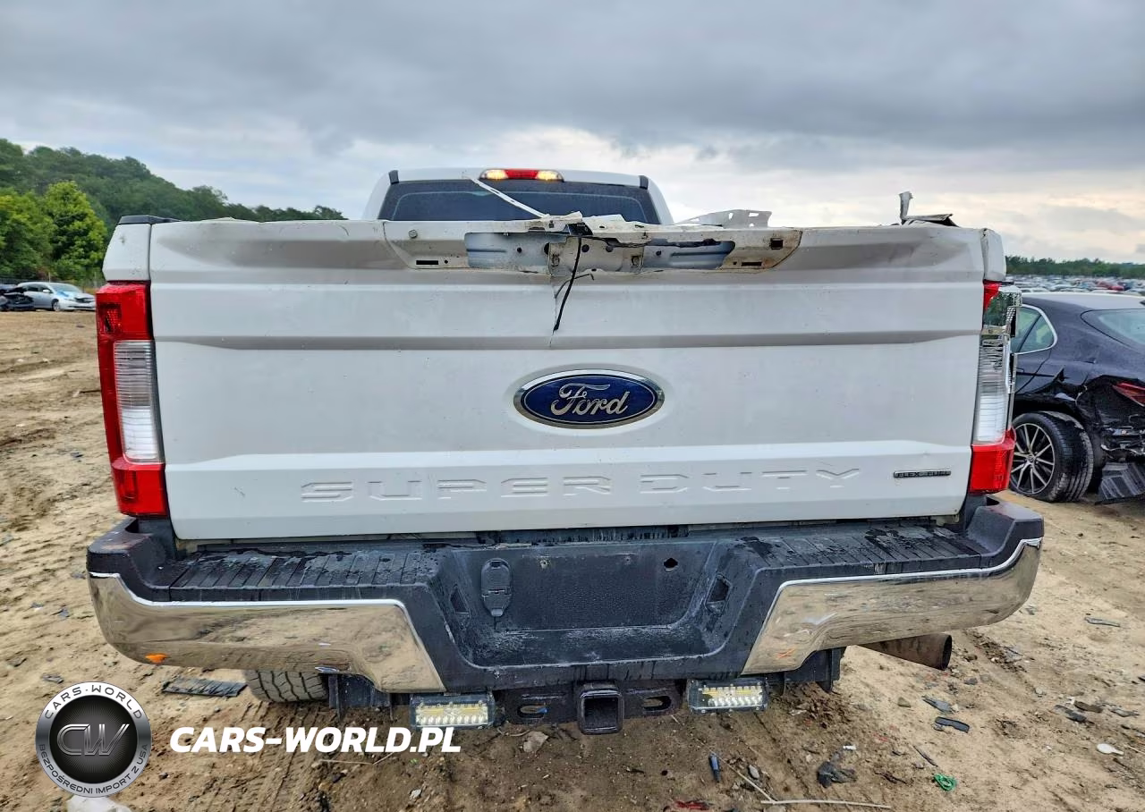 2017 Ford F250 Super Duty VIN:1FT7X2B64HEC94962 - 6