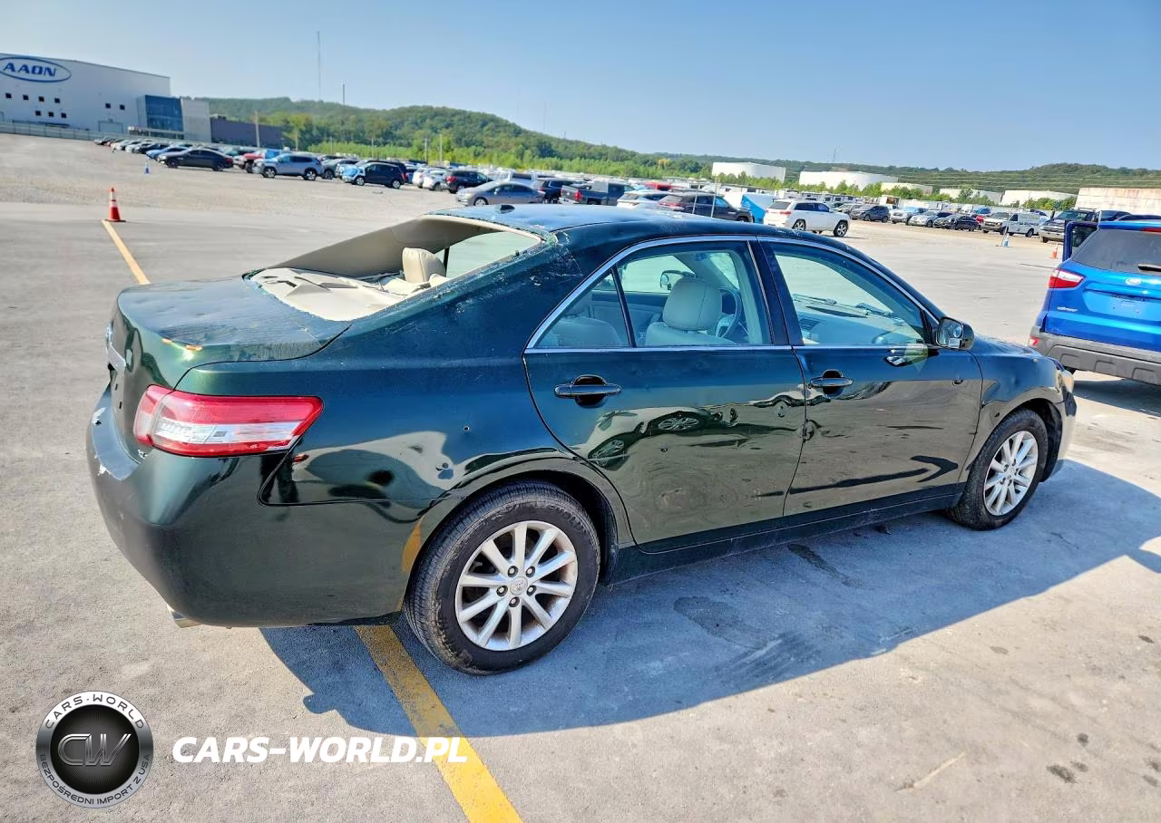 2011 Toyota Camry Xle VIN:4T1BF3EK5BU732067 - 3