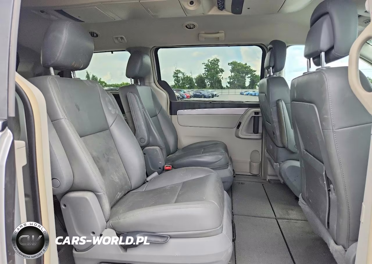 2011 Volkswagen Routan Se VIN:2V4RW3DG5BR642081 - 11