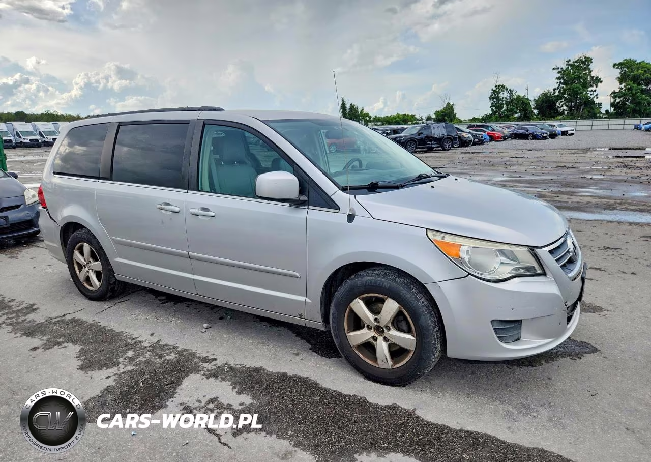 2011 Volkswagen Routan Se VIN:2V4RW3DG5BR642081 - 4