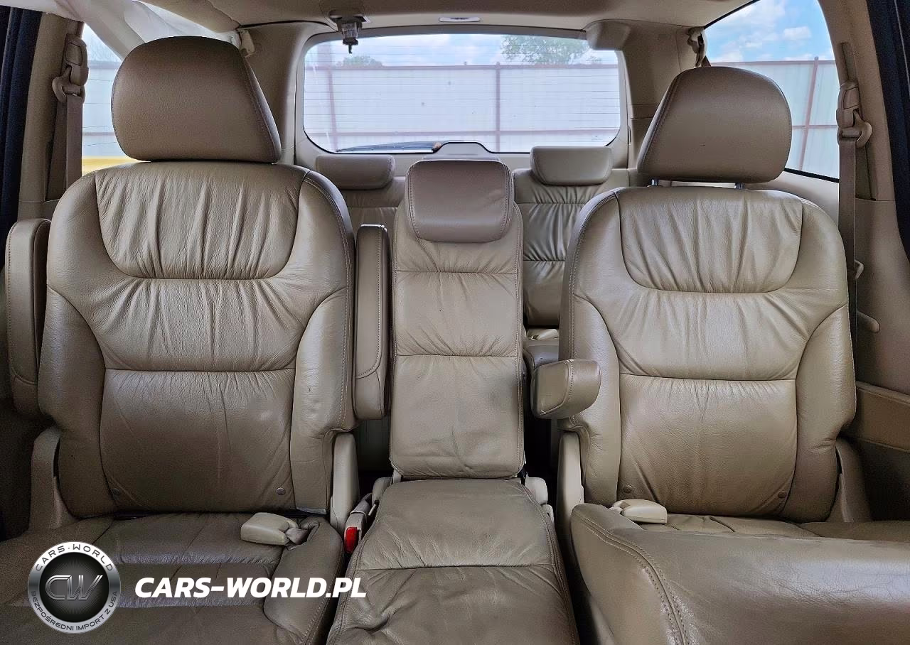 2010 Honda Odyssey Touring VIN:5FNRL3H92AB055183 - 10