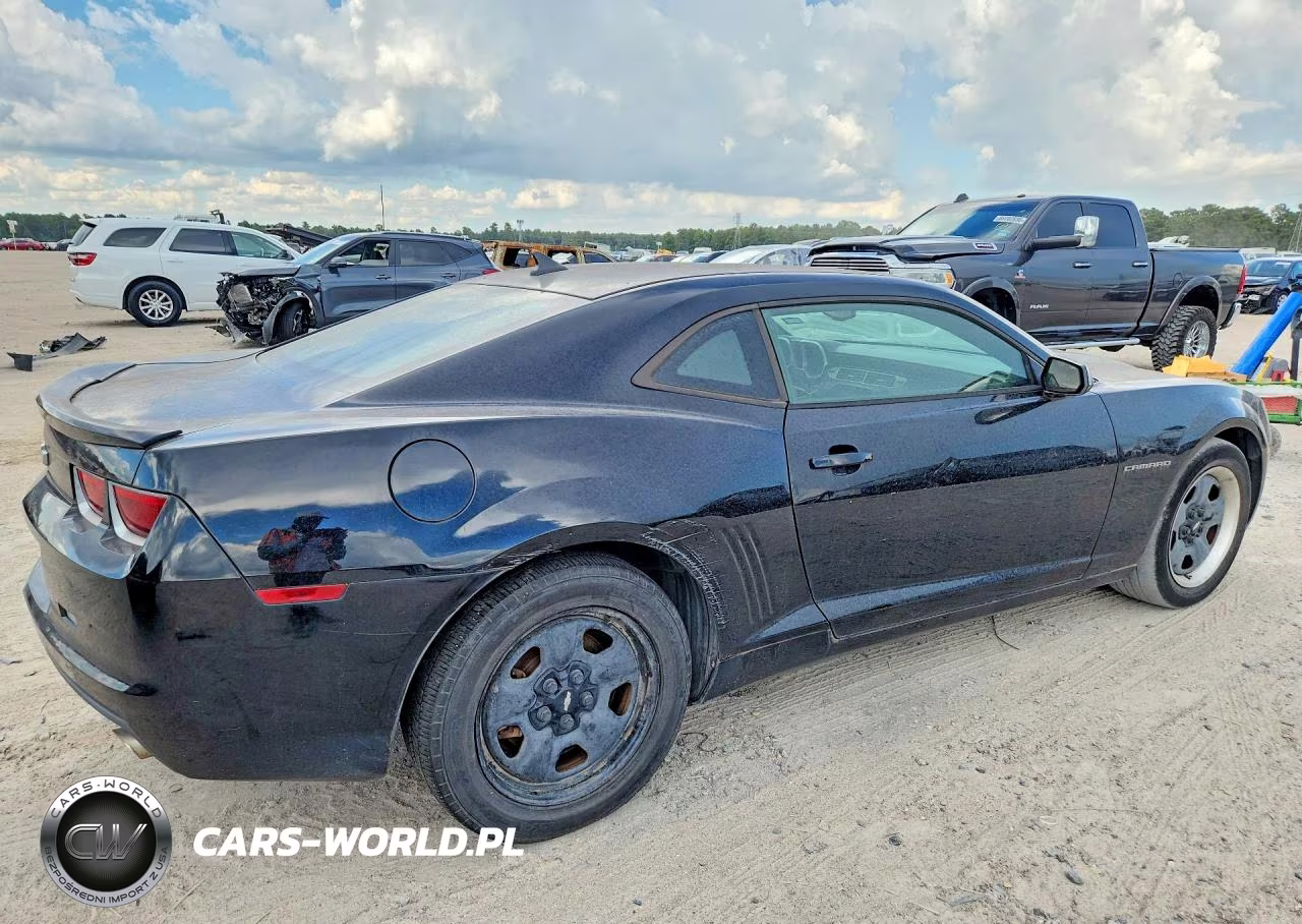 2012 Chevrolet Camaro Ls VIN:2G1FA1E32C9151151 - 3