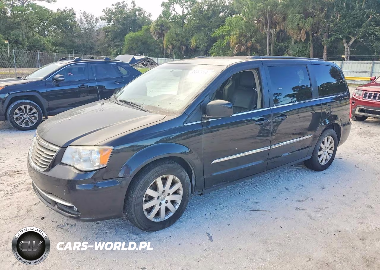 2016 Chrysler Town & Country Touring VIN:2C4RC1BG1GR228927 - 1