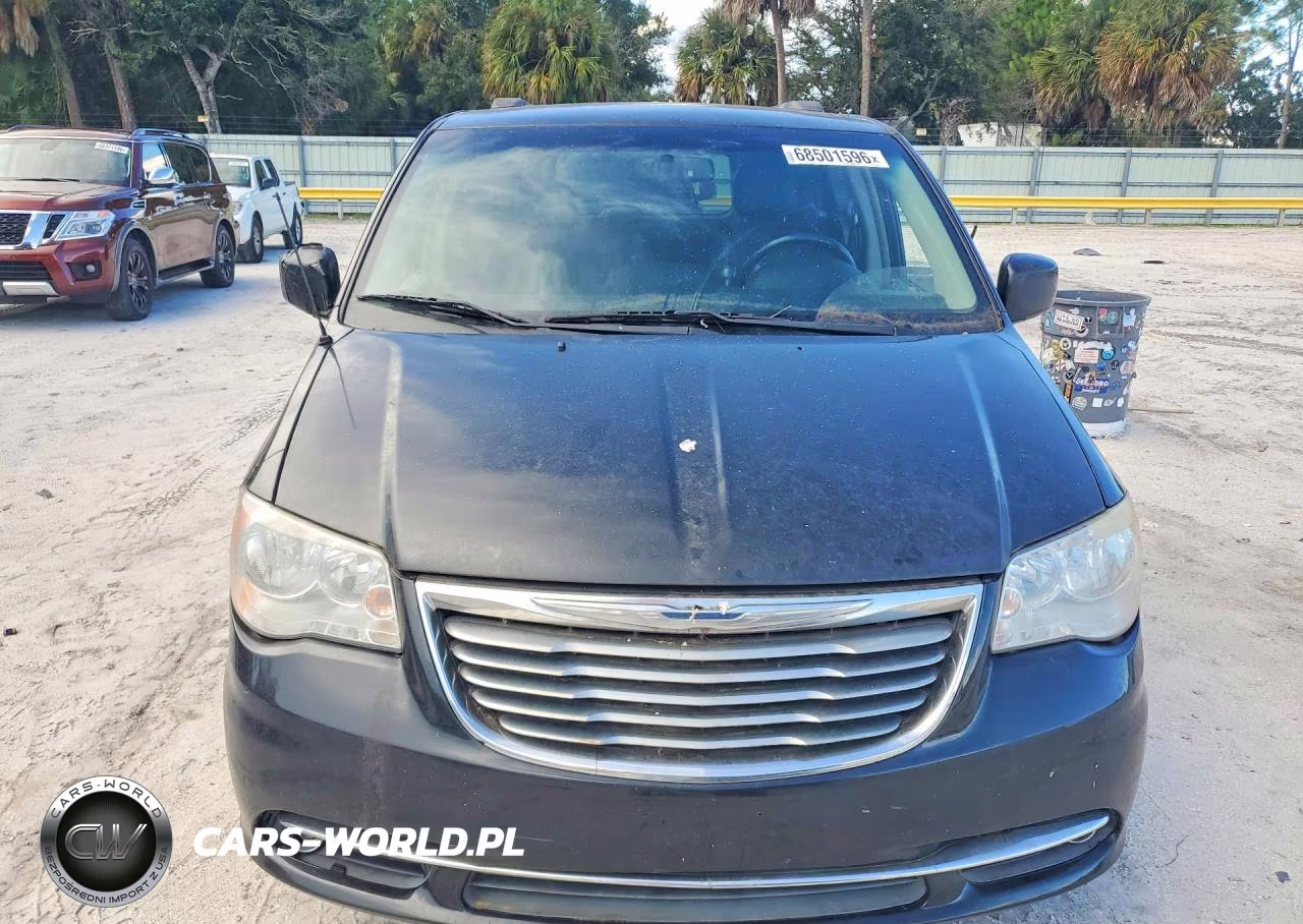 2016 Chrysler Town & Country Touring VIN:2C4RC1BG1GR228927 - 5