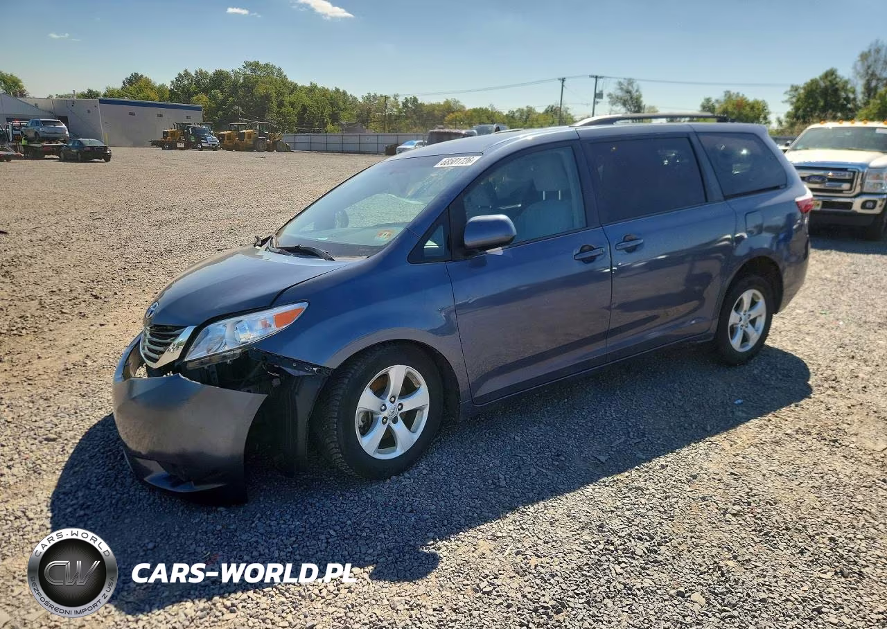 2015 Toyota Sienna Le VIN:5TDKK3DCXFS642594 - 1