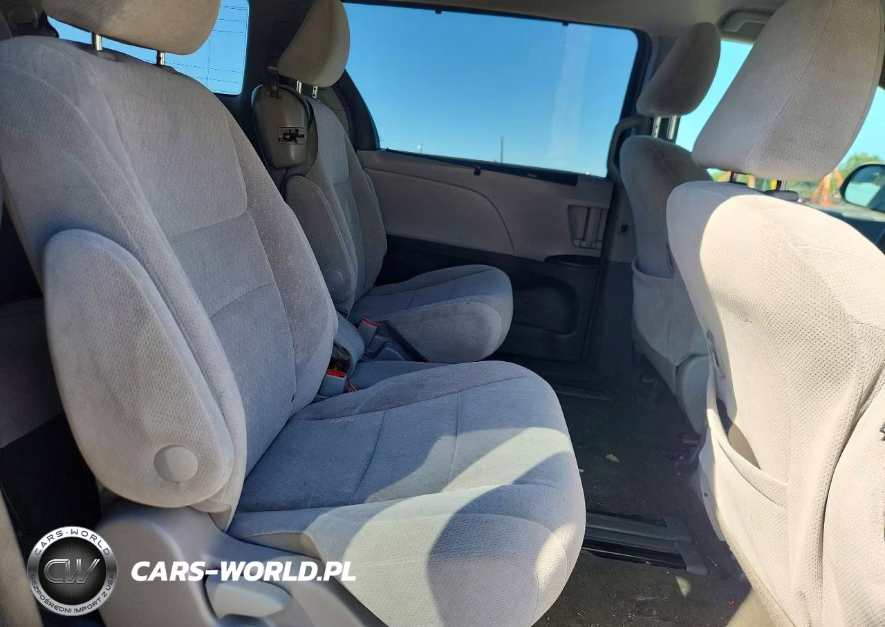 2015 Toyota Sienna Le VIN:5TDKK3DCXFS642594 - 11