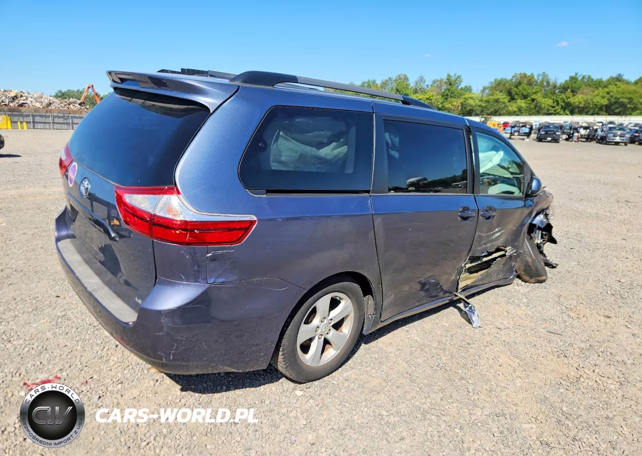 2015 Toyota Sienna Le VIN:5TDKK3DCXFS642594 - 3