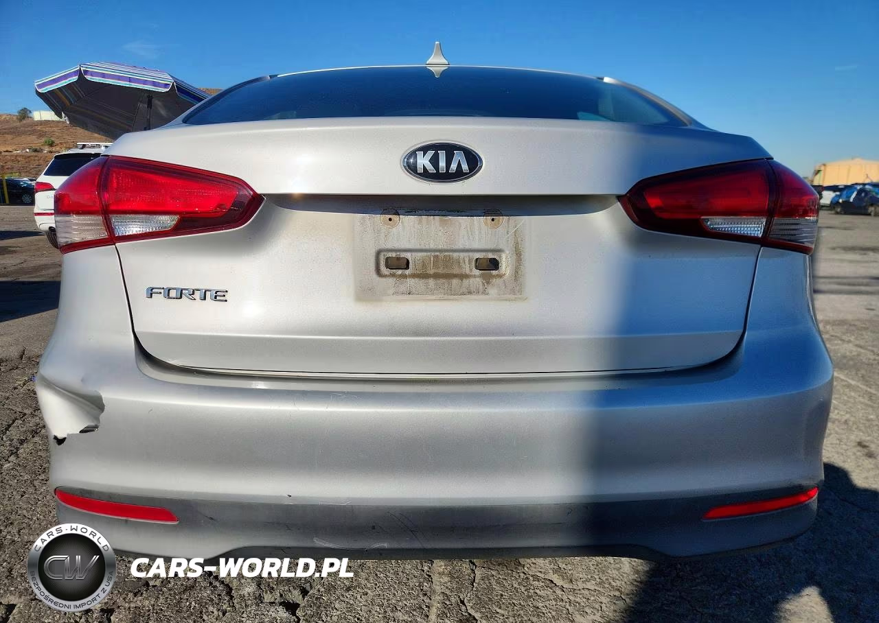 2018 Kia Forte Lx VIN:3KPFK4A76JE168970 - 6