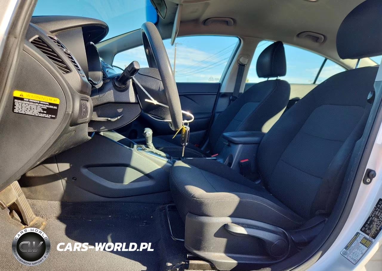 2018 Kia Forte Lx VIN:3KPFK4A76JE168970 - 7