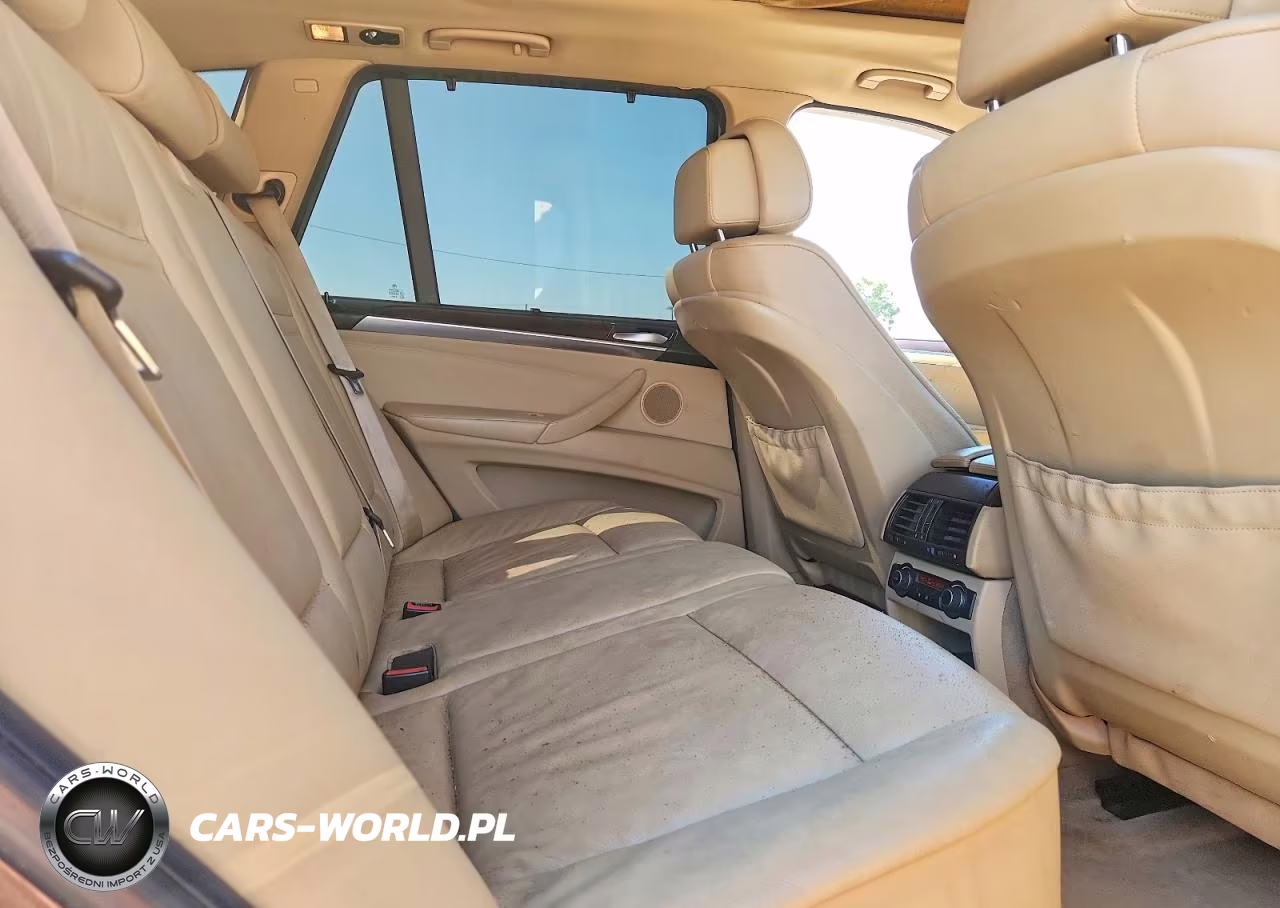 2011 BMW X5 xDrive35I VIN:5UXZV4C55BL400563 - 11