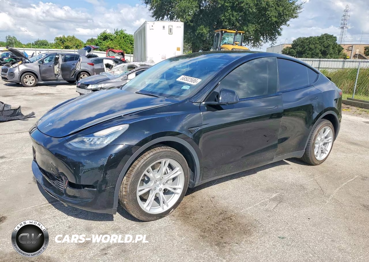 2022 Tesla Model Y VIN:7SAYGDEE9NF427618 - 1