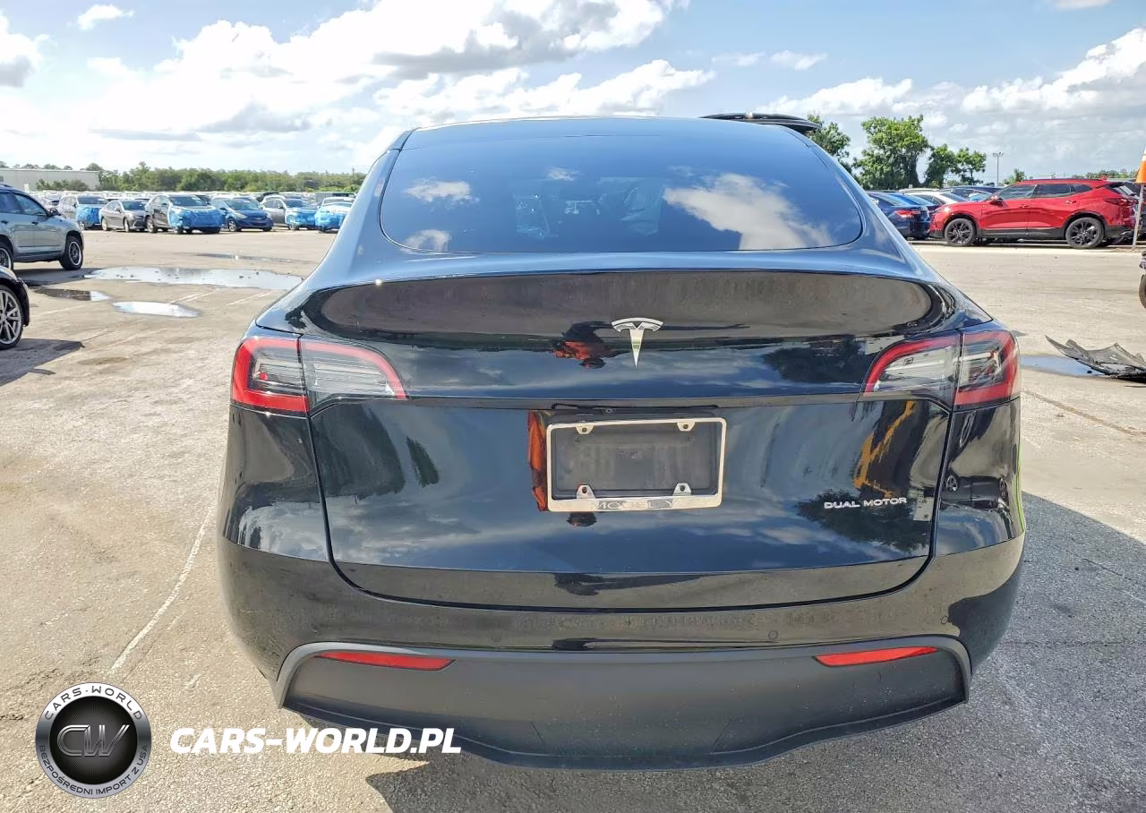 2022 Tesla Model Y VIN:7SAYGDEE9NF427618 - 6