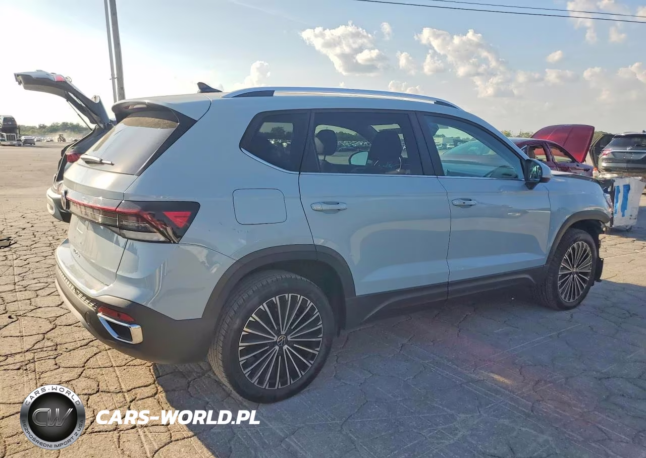 2025 Volkswagen Taos Se VIN:3VVEC7B22SM077605 - 3