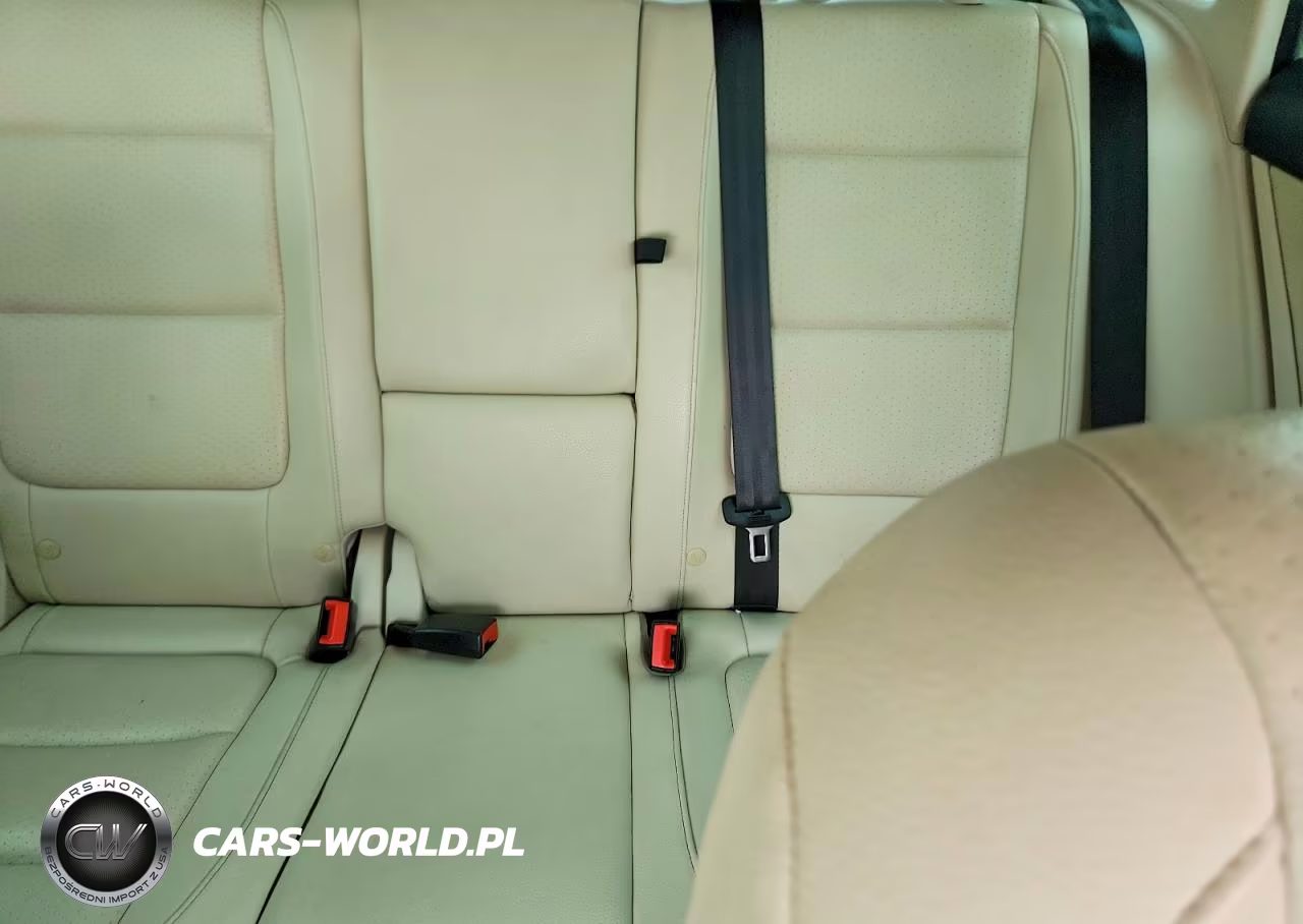 2012 Volkswagen Tiguan S VIN:WVGAV7AX4CW511217 - 10