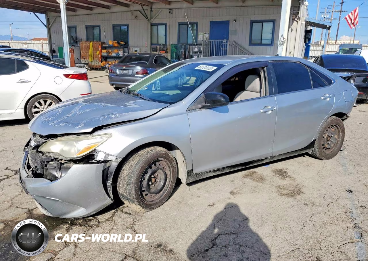 2017 Toyota Camry Le VIN:4T1BF1FKXHU666546 - 1