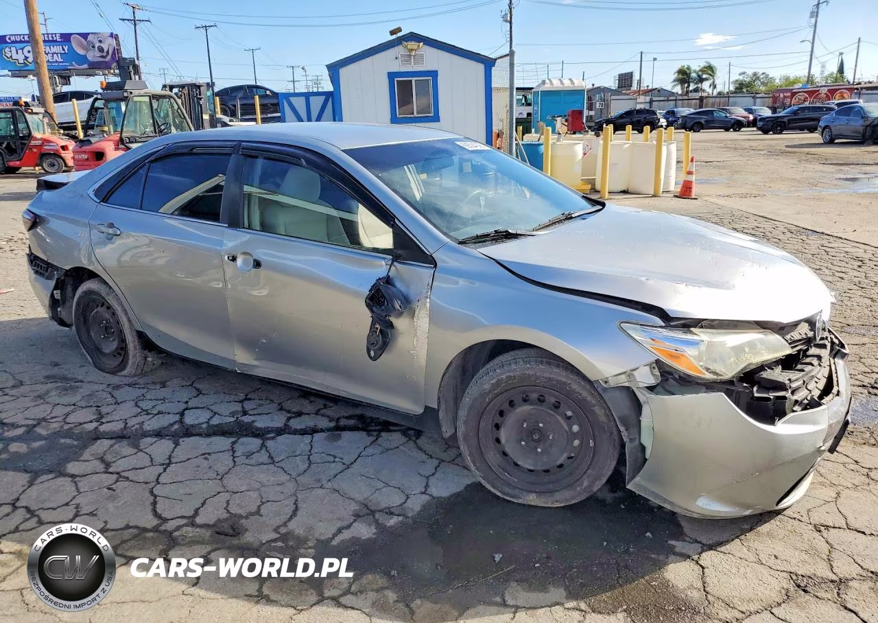 2017 Toyota Camry Le VIN:4T1BF1FKXHU666546 - 4