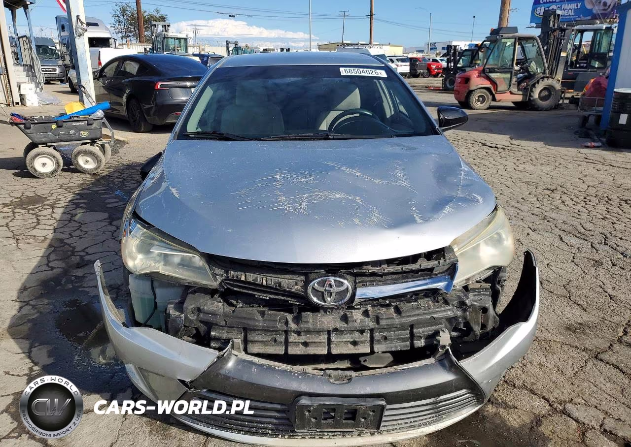 2017 Toyota Camry Le VIN:4T1BF1FKXHU666546 - 5