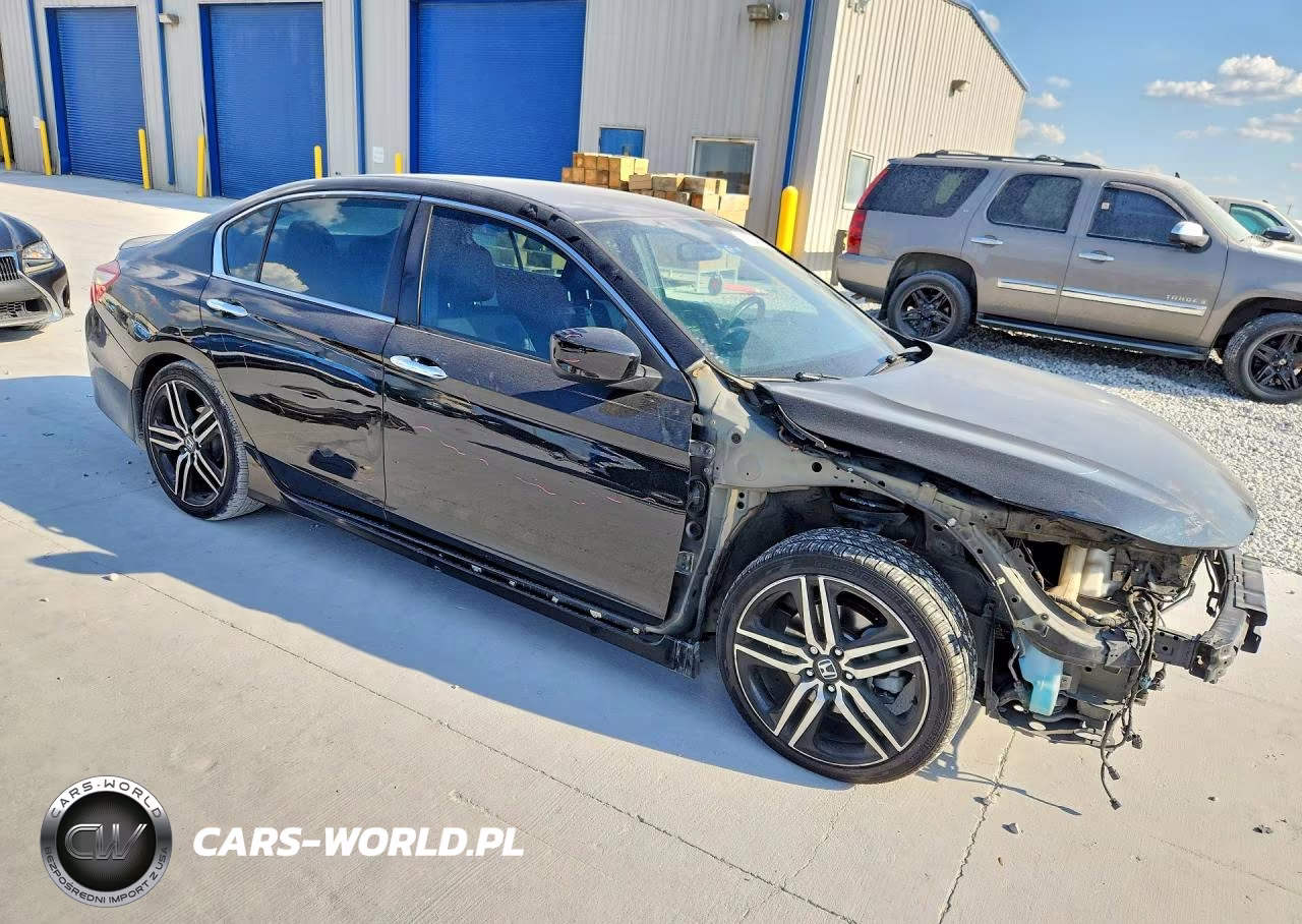2017 Honda Accord Sport VIN:1HGCR2F5XHA275979 - 4