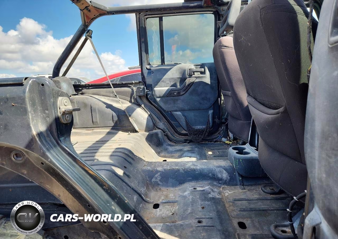 2017 Jeep Wrangler Unlimited Sport VIN:1C4BJWDG6HL661414 - 11