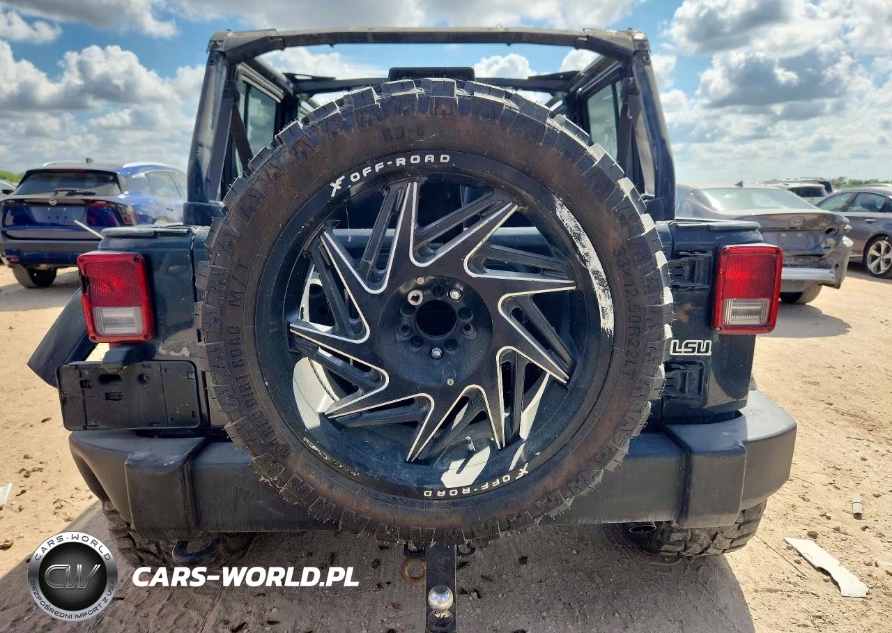 2017 Jeep Wrangler Unlimited Sport VIN:1C4BJWDG6HL661414 - 6
