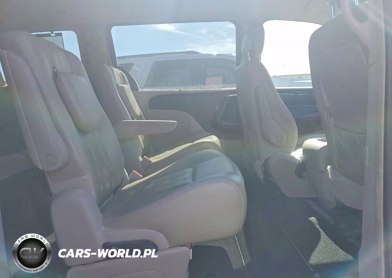 2013 Chrysler Town & Country Touring L VIN:2C4RC1CG6DR534600 - 11