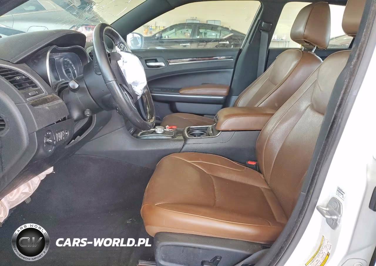 2019 Chrysler 300 Limited VIN:2C3CCAEG6KH592748 - 7