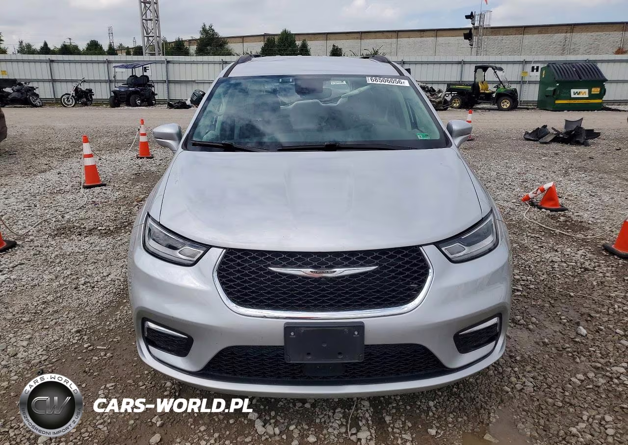 2022 Chrysler Pacifica Touring L VIN:2C4RC1BG4NR129581 - 5