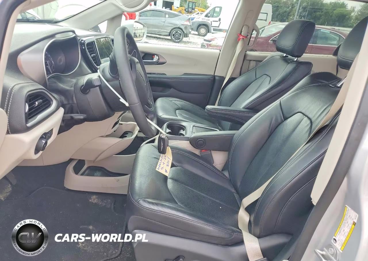 2022 Chrysler Pacifica Touring L VIN:2C4RC1BG4NR129581 - 7
