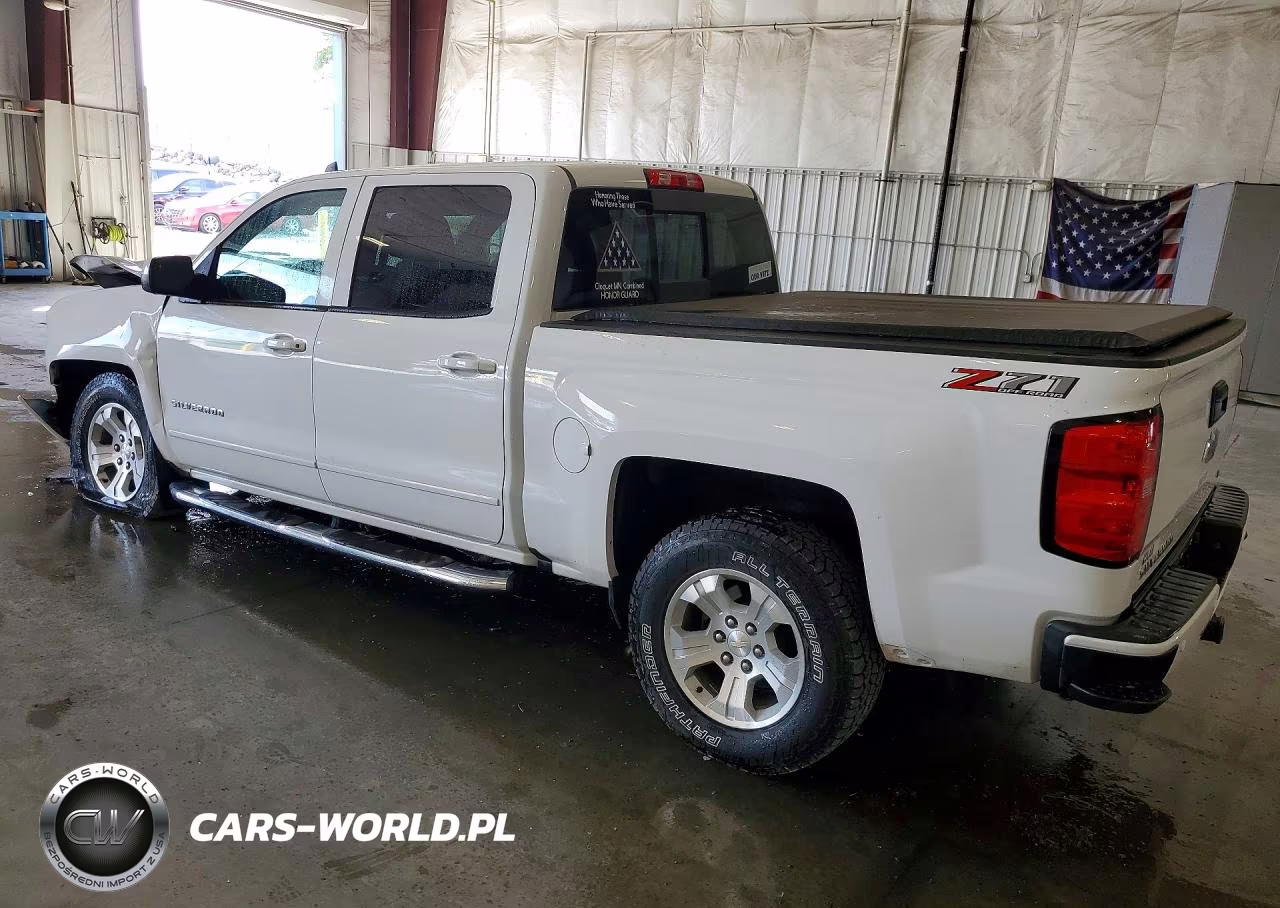 2018 Chevrolet Silverado K1500 Lt VIN:3GCUKREC3JG382153 - 2