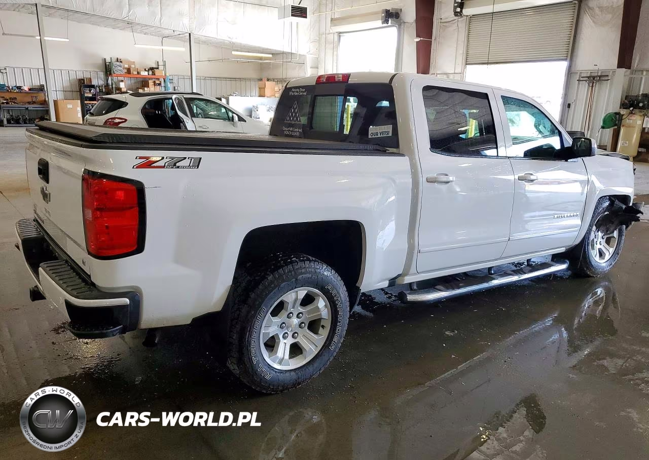 2018 Chevrolet Silverado K1500 Lt VIN:3GCUKREC3JG382153 - 3