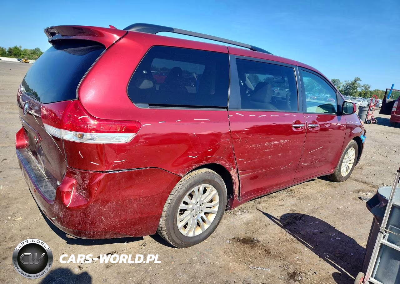 2012 Toyota Sienna Xle 8-Passenger VIN:5TDYK3DC9CS200332 - 3