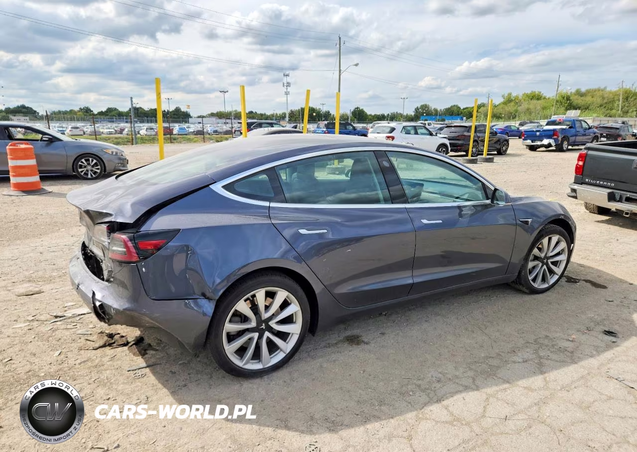2019 Tesla Model 3 VIN:5YJ3E1EB8KF433701 - 3