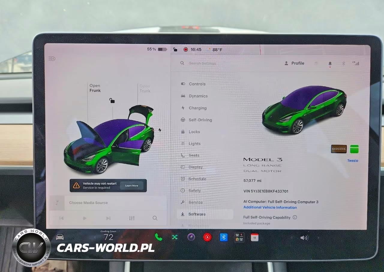 2019 Tesla Model 3 VIN:5YJ3E1EB8KF433701 - 9
