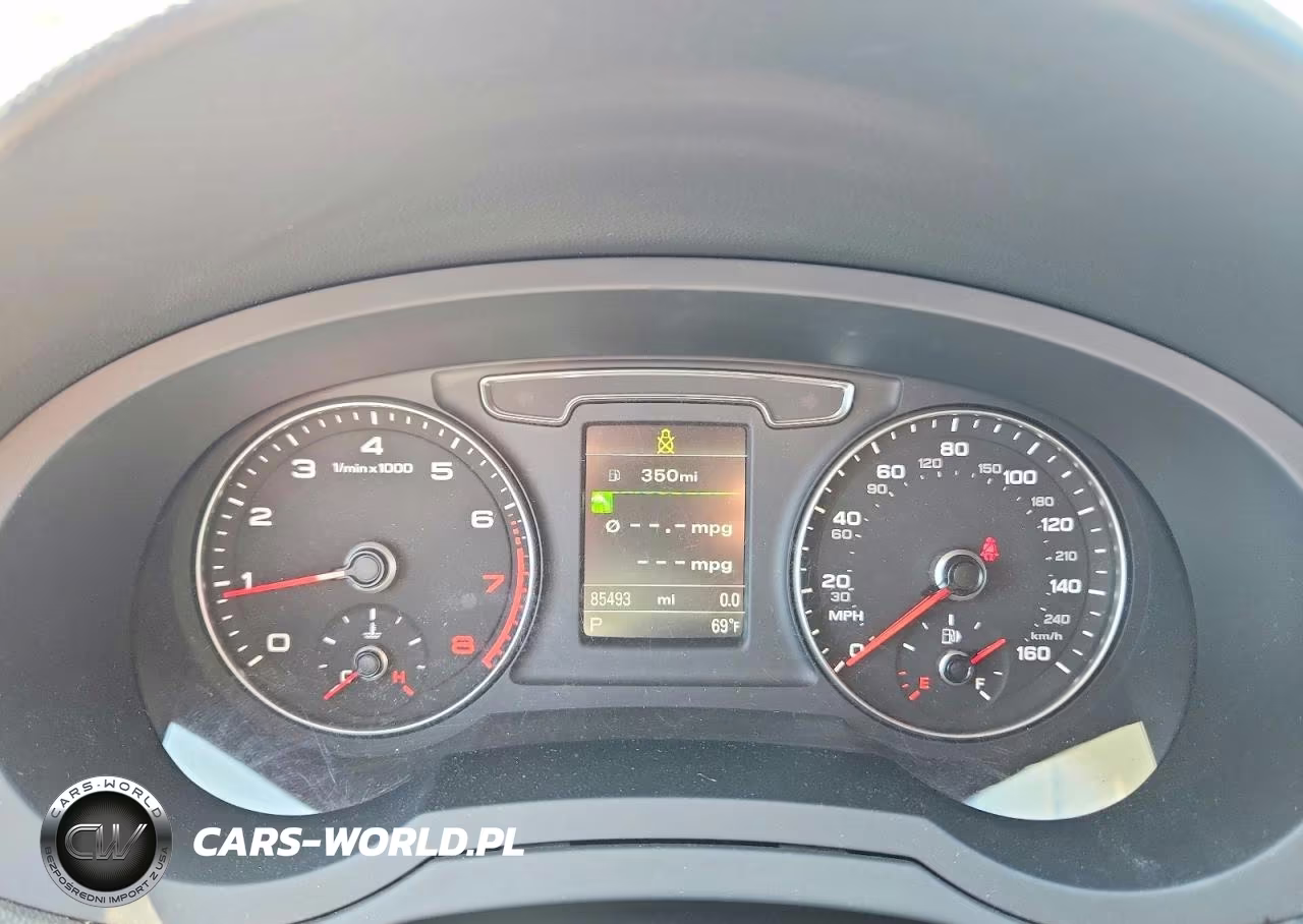2018 Audi Q3 Premium Plus VIN:WA1JCCFS1JR030315 - 9