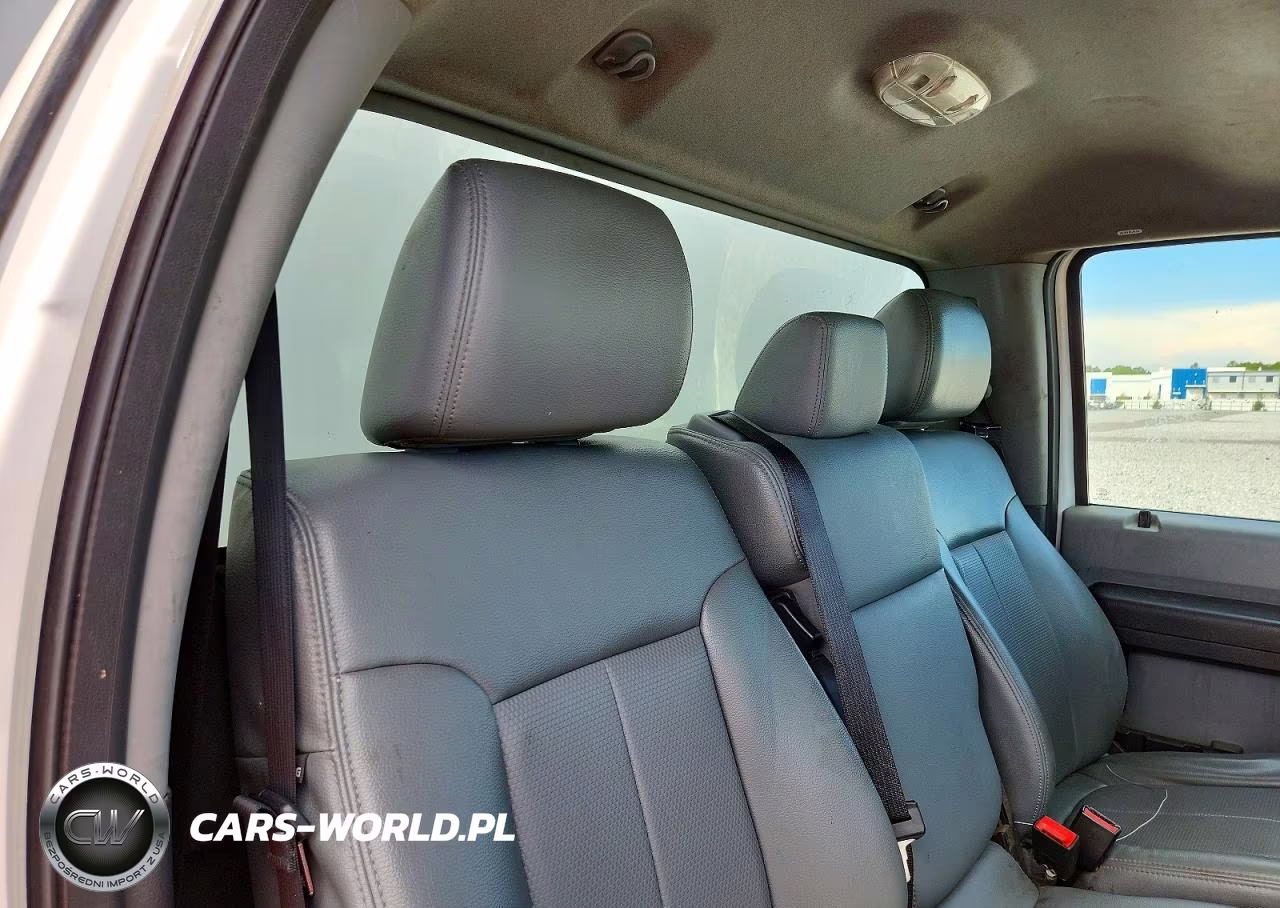 2016 Ford F550 Super Duty VIN:1FDUF5GY2GEA24737 - 10
