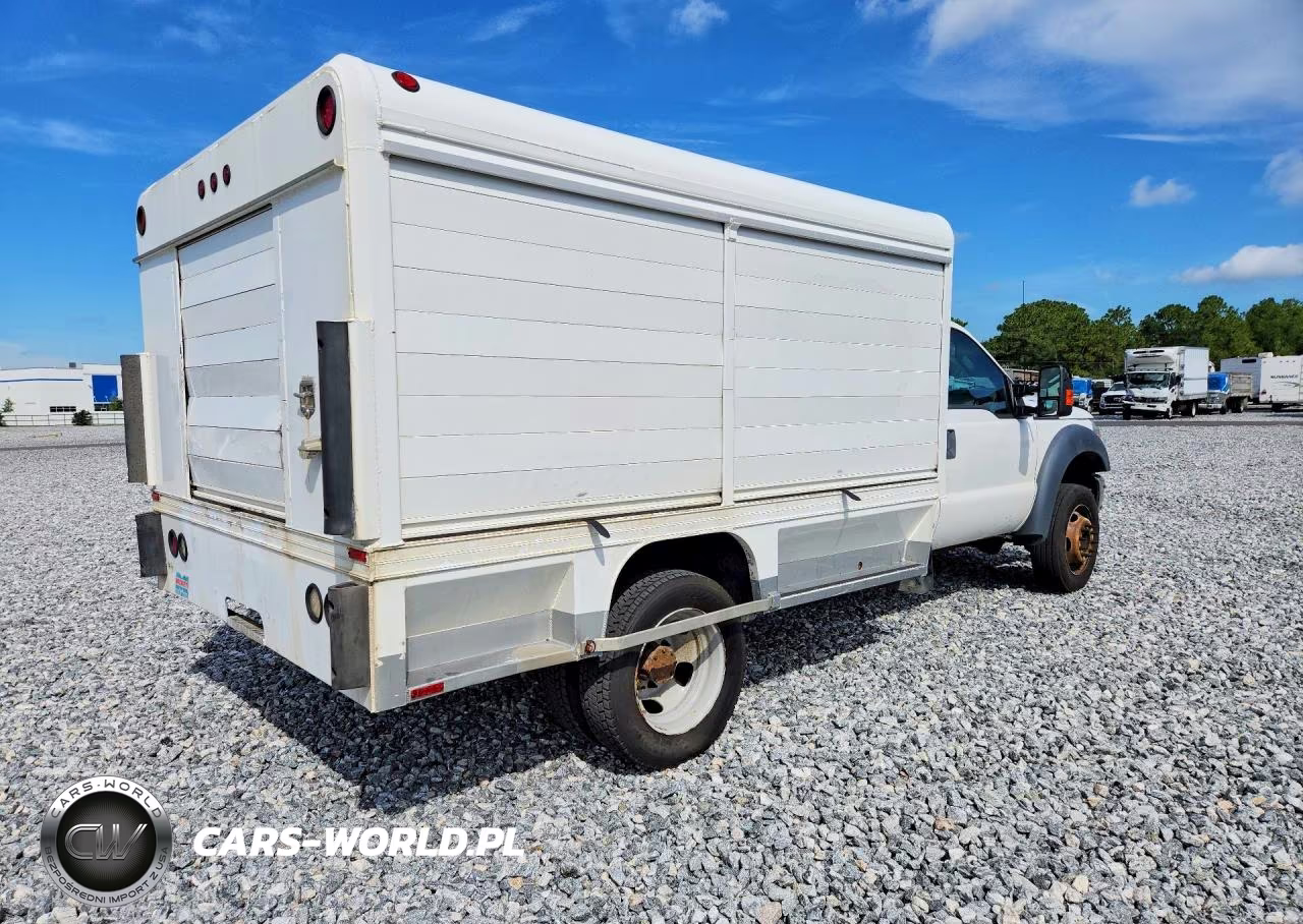 2016 Ford F550 Super Duty VIN:1FDUF5GY2GEA24737 - 3
