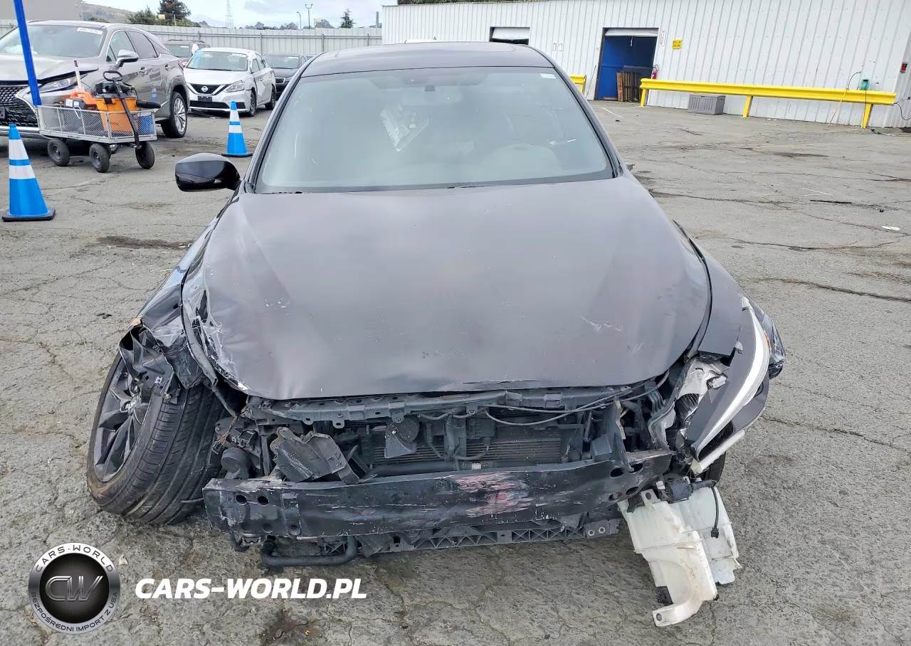 2017 Infiniti Q50 3.0T Signature Edition VIN:JN1EV7AP2HM743018 - 5