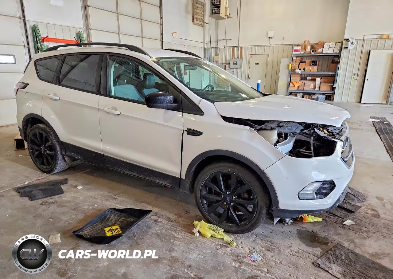 2018 Ford Escape Se VIN:1FMCU0GD9JUA52274 - 4