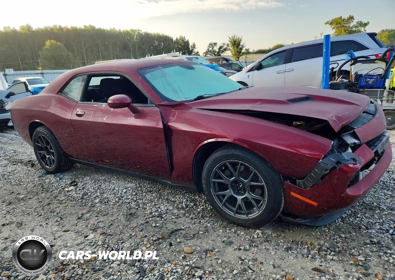 2017 Dodge Challenger Sxt VIN:2C3CDZAG4HH609122 - 4