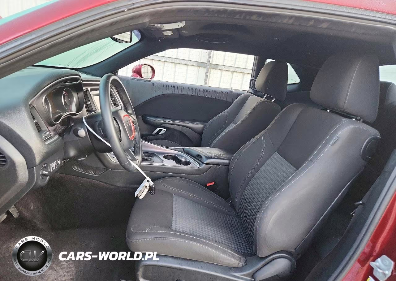 2017 Dodge Challenger Sxt VIN:2C3CDZAG4HH609122 - 7