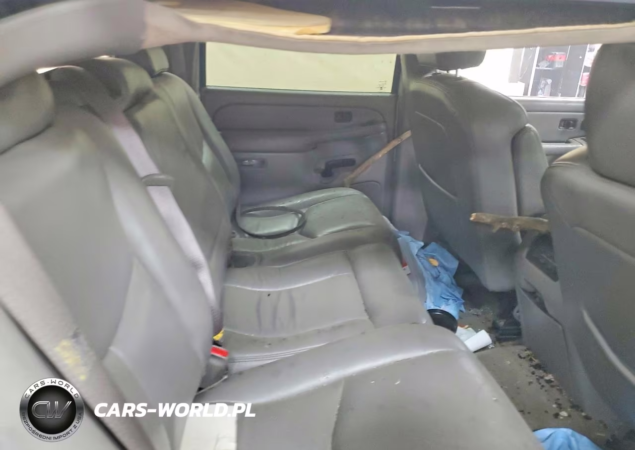 2005 Chevrolet Suburban C1500 VIN:3GNEC16Z95G222331 - 11