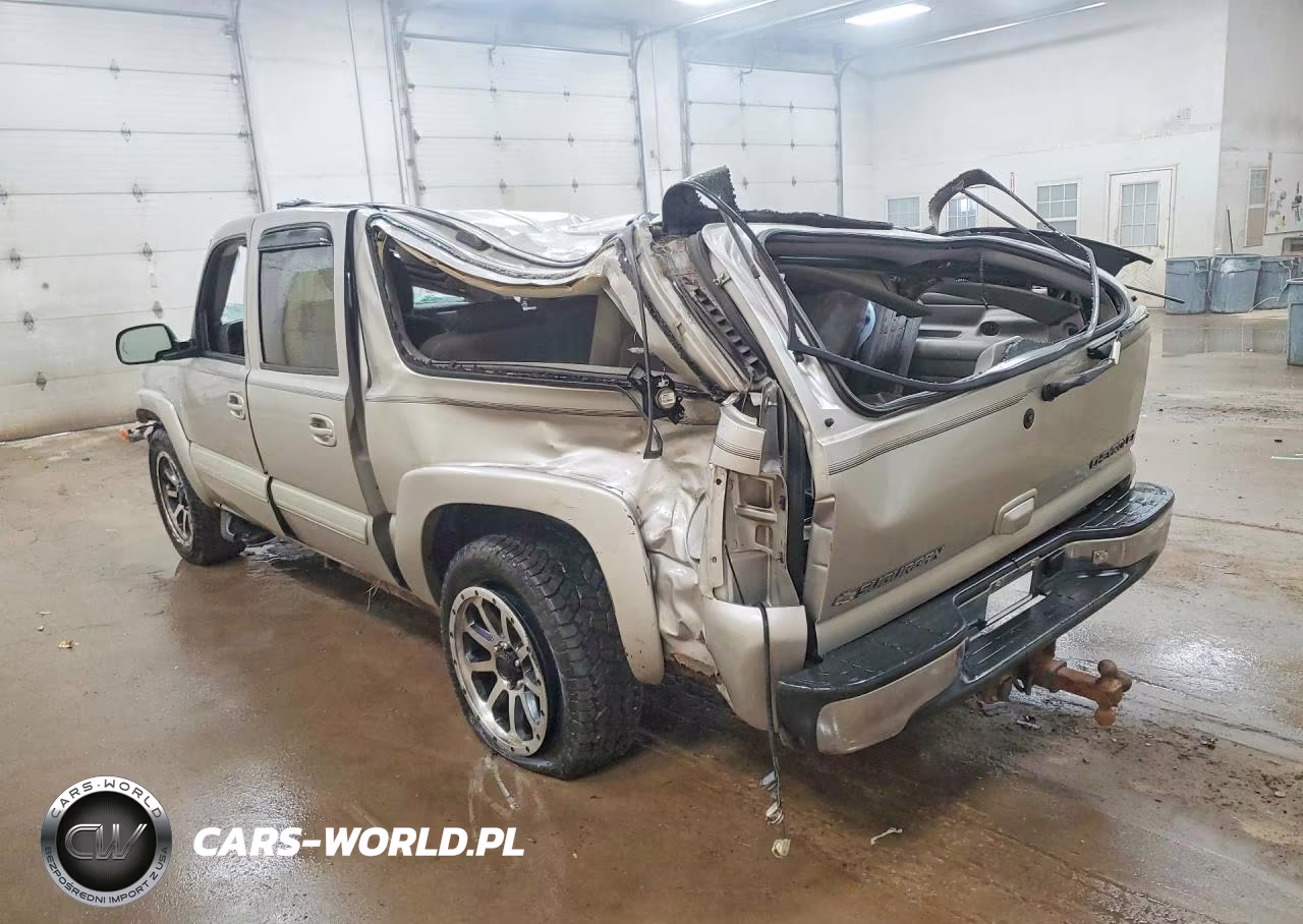 2005 Chevrolet Suburban C1500 VIN:3GNEC16Z95G222331 - 2