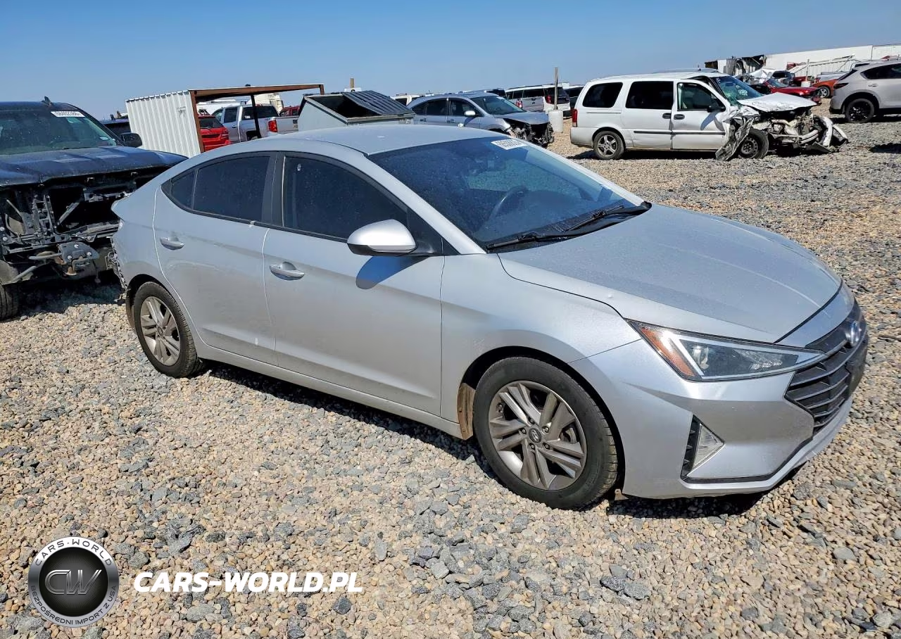 2019 Hyundai Elantra Sel VIN:5NPD84LF9KH483415 - 4