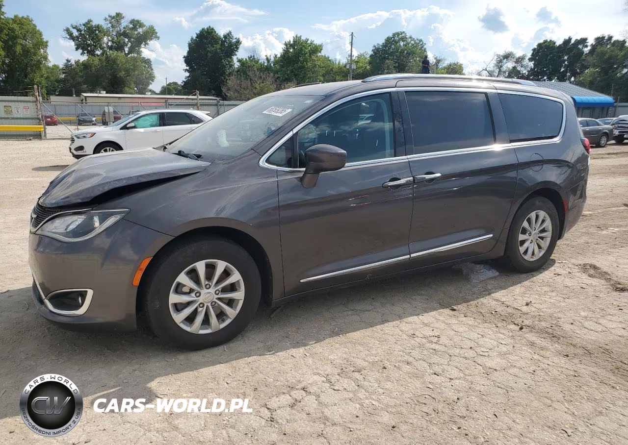 2018 Chrysler Pacifica Touring L