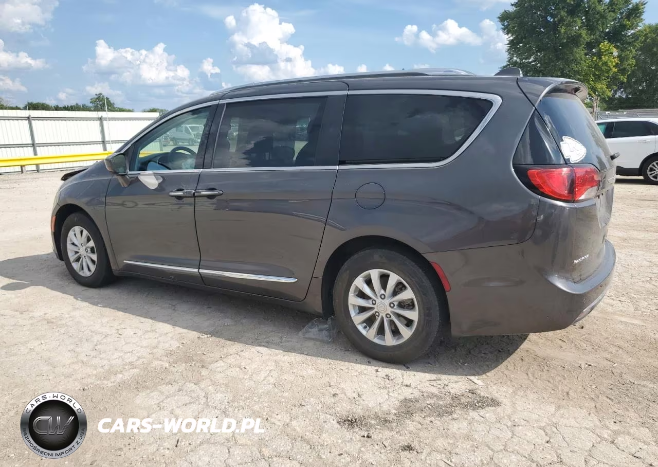 2018 Chrysler Pacifica Touring L VIN:2C4RC1BG6JR119595 - 2